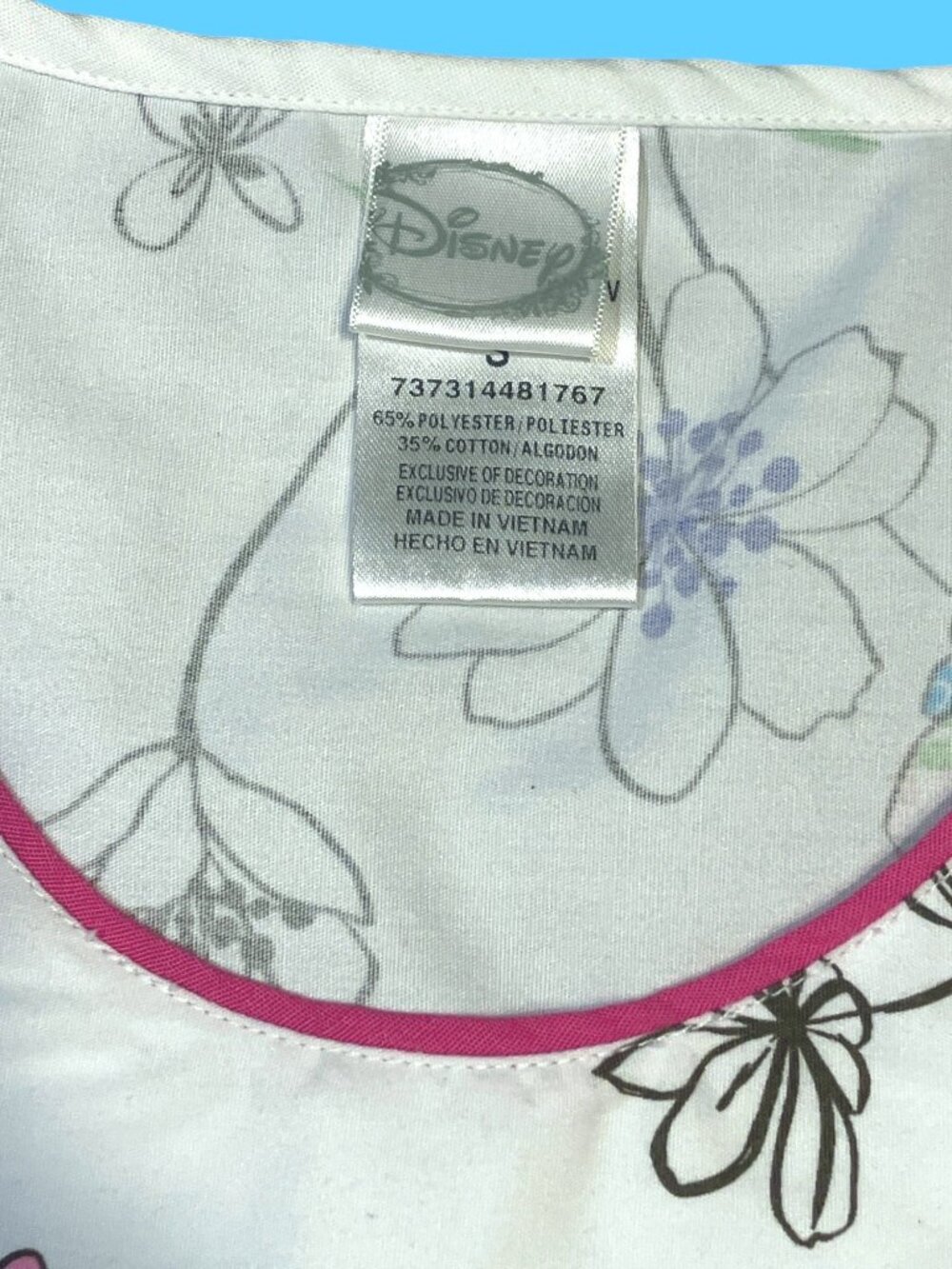 Disney Minnie Mouse White Floral Scrub Top W/ Pockets S 65% Polyester 35% Cotton - Picture 6 of 10